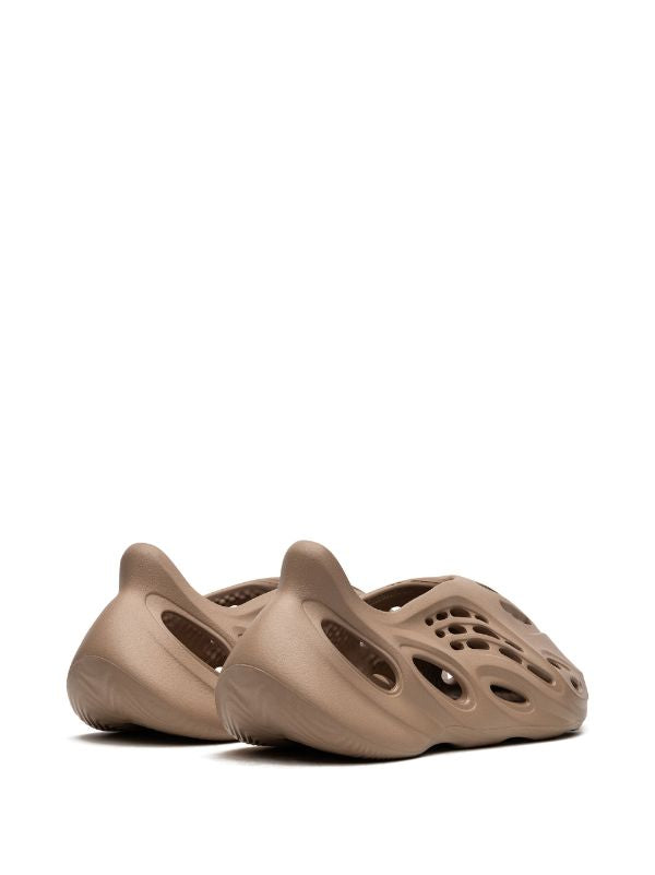 adidas Yeezy YEEZY Foam Runner "Clay Taupe" sneakers