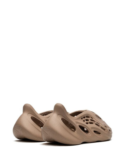 adidas Yeezy YEEZY Foam Runner "Clay Taupe" sneakers