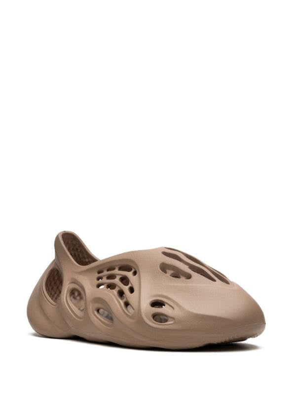 adidas Yeezy YEEZY Foam Runner "Clay Taupe" sneakers