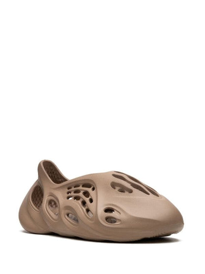 adidas Yeezy YEEZY Foam Runner "Clay Taupe" sneakers