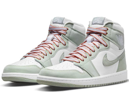 Jordan 1 Retro High OG ‘Seafoam’ (W)