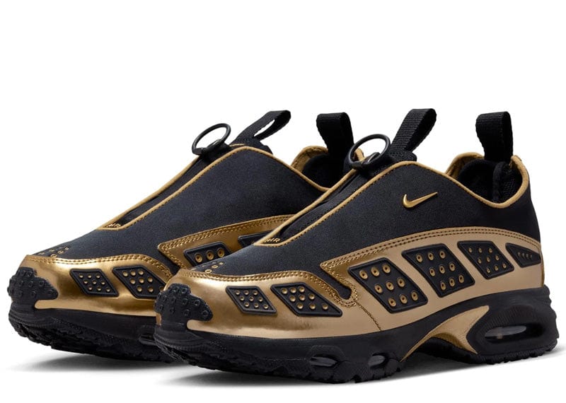 Nike Air Max Sunder Black Dark Smoke Grey Metallic Gold (Women's)