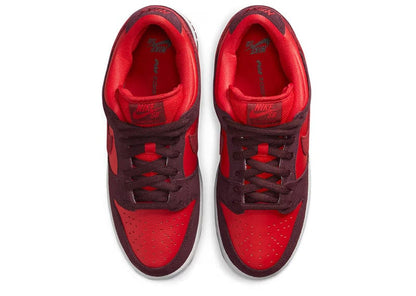 Nike SB Dunk Low Cherry