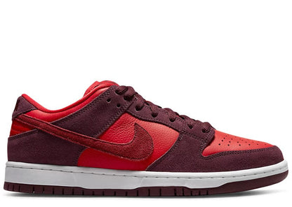 Nike SB Dunk Low Cherry