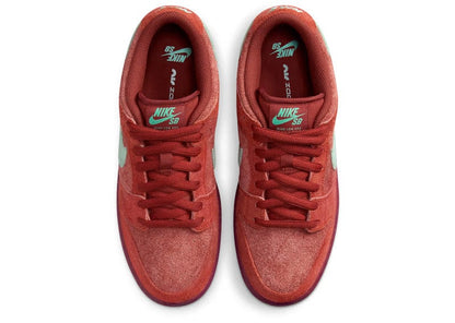 Nike SB Dunk Low Mystic Red Rosewood