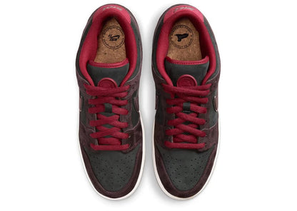 Nike SB Dunk Low Riot Skateshop