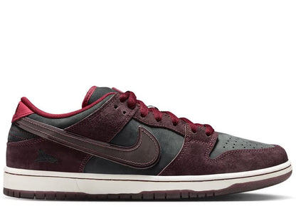 Nike SB Dunk Low Riot Skateshop