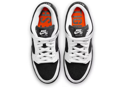 Nike SB Dunk Low TightBooth