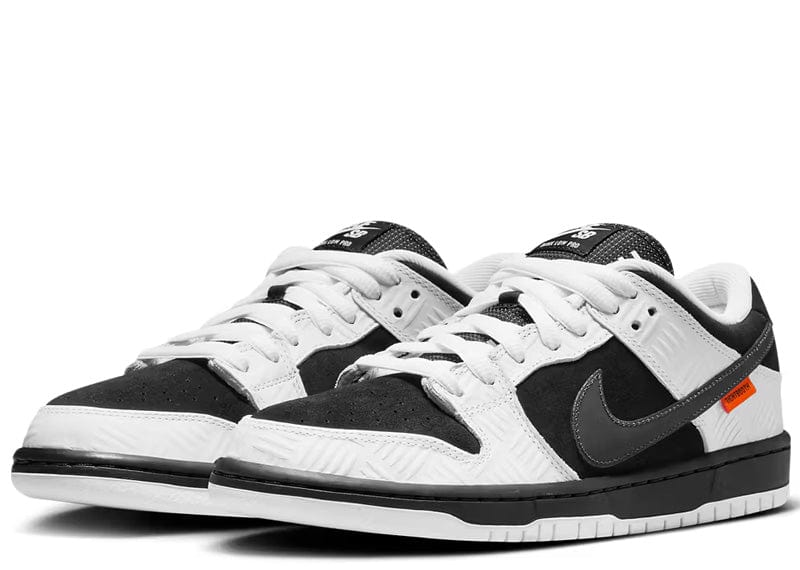 Nike SB Dunk Low TightBooth
